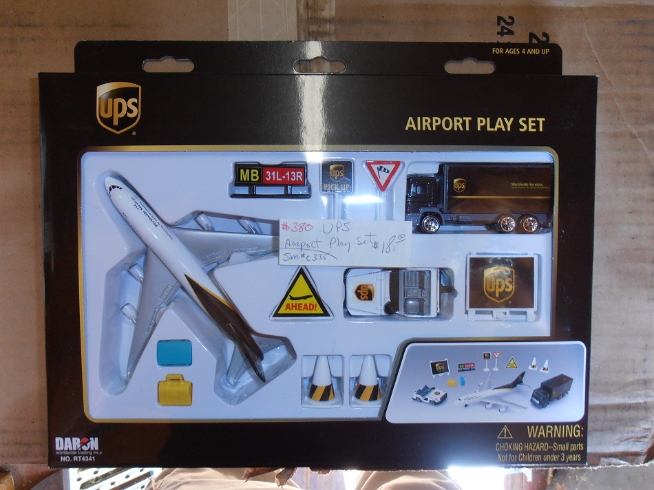UPS Airline Play Set - Click Image to Close